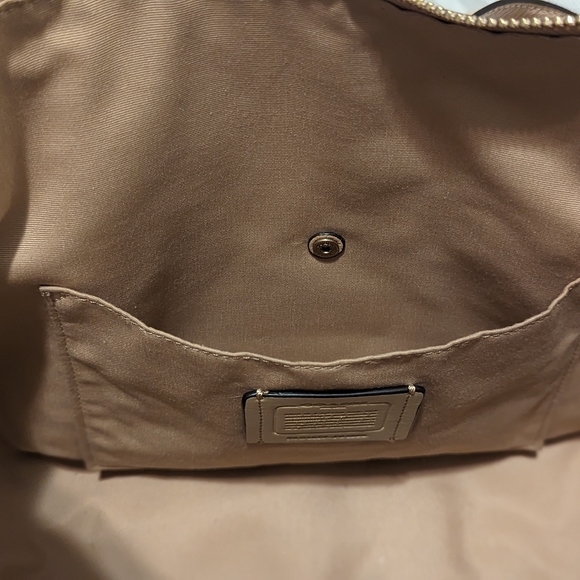 Coach pebbled leather boho purse 👜 - Picture 10 of 16